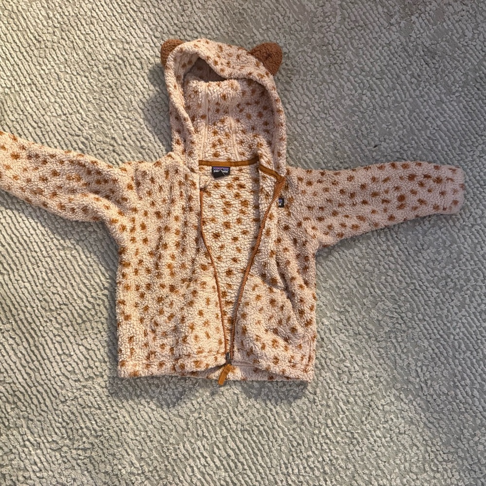 Patagonia Cream and Brown Fleece Jacket